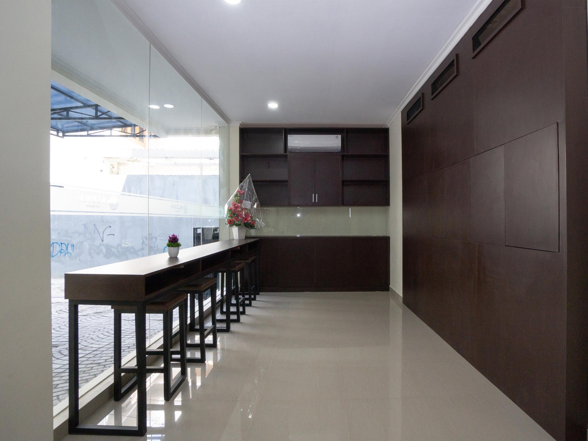Collection O Yogyakarta Near Jalan Malioboro Formerly Alena Residence Exterior photo
