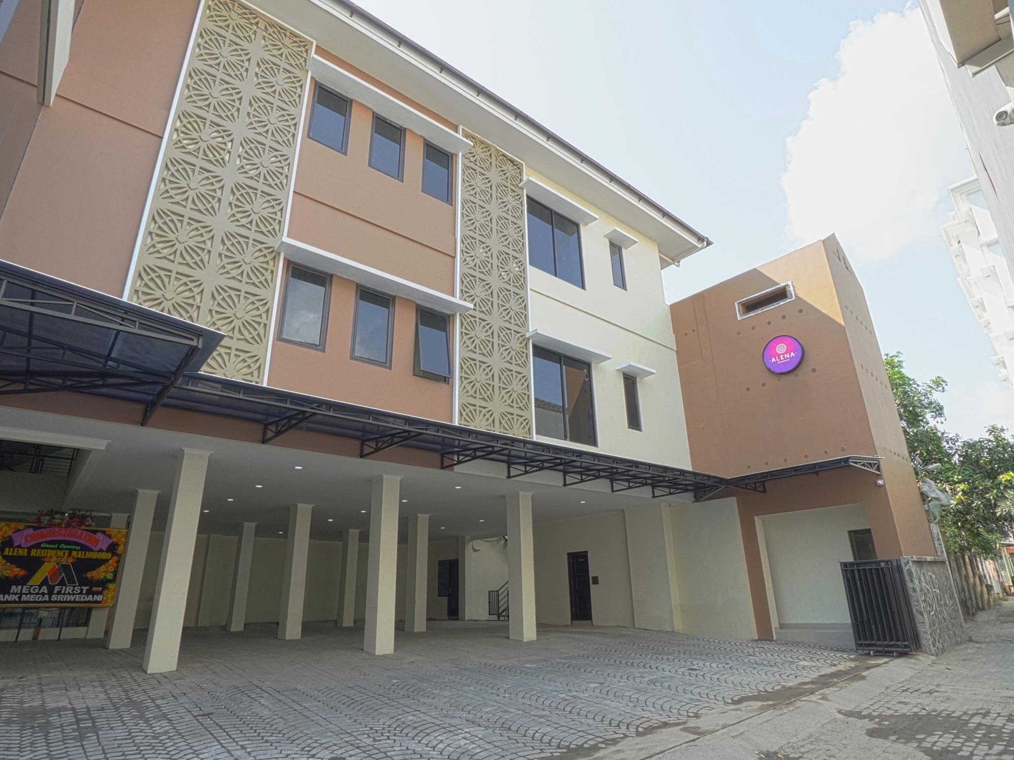 Collection O Yogyakarta Near Jalan Malioboro Formerly Alena Residence Exterior photo