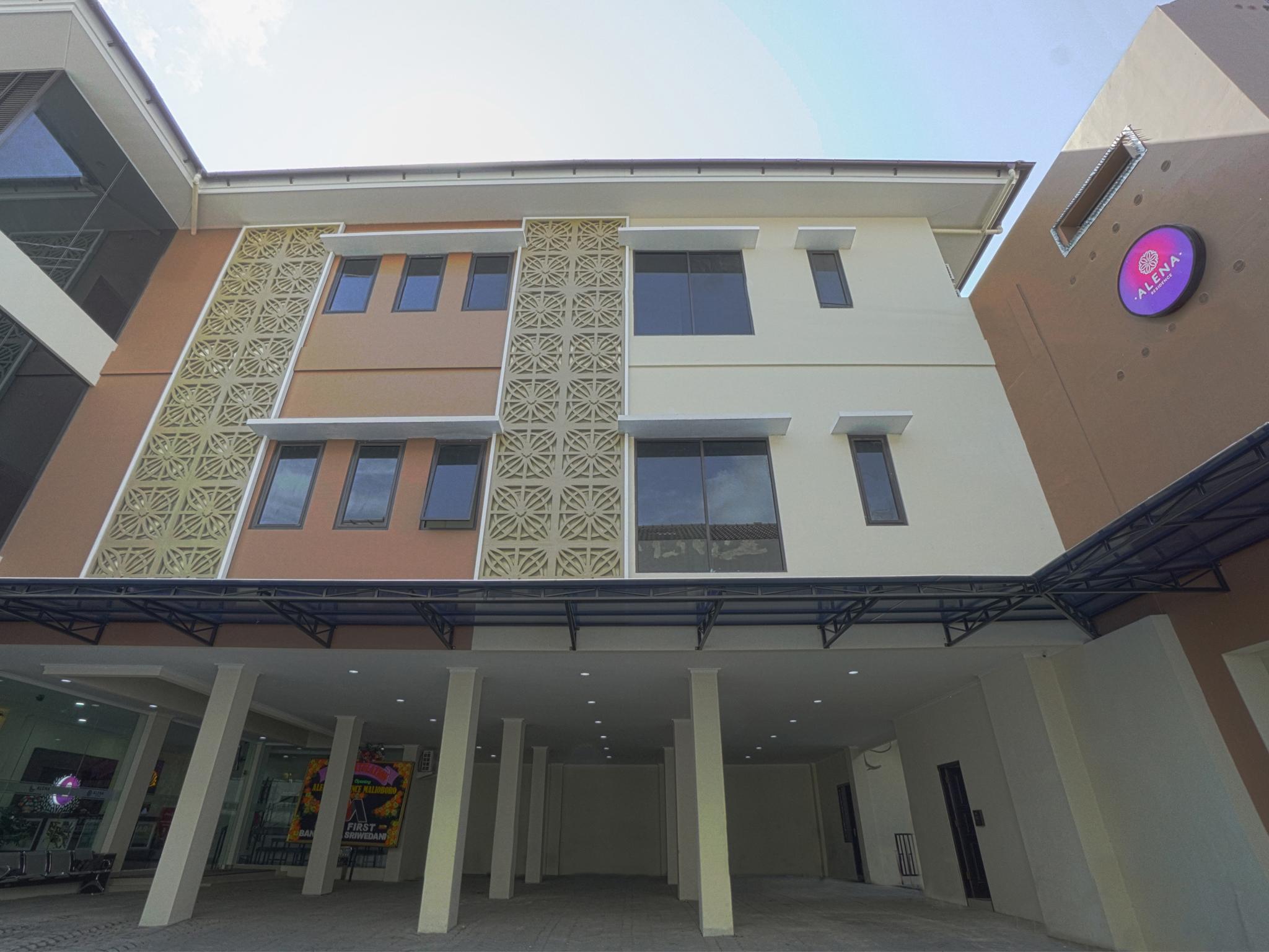 Collection O Yogyakarta Near Jalan Malioboro Formerly Alena Residence Exterior photo