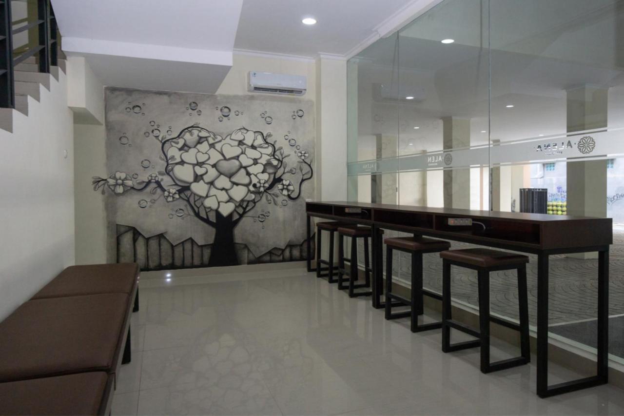 Collection O Yogyakarta Near Jalan Malioboro Formerly Alena Residence Exterior photo
